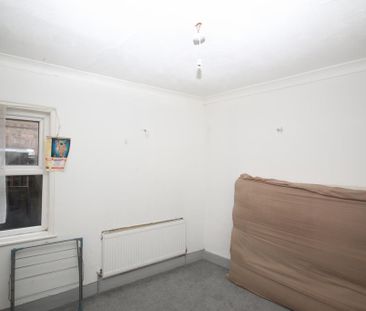 2 bedroom maisonette to rent - Photo 3