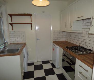 2 bed flat to rent in Tosson Terrace, Heaton - Photo 6