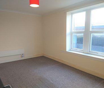 Spacious Studio Flat - Easy Access to City Centre. - Photo 1