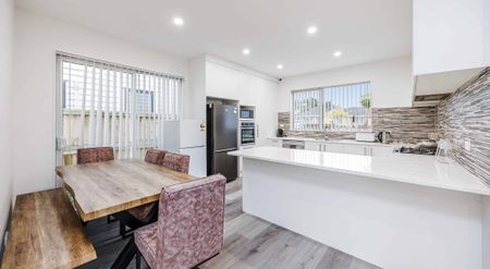 AFFORDABLE LIVING! - Photo 2