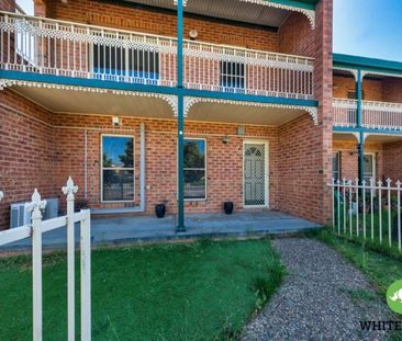 7/44 Carrington Street, Queanbeyan - Photo 2