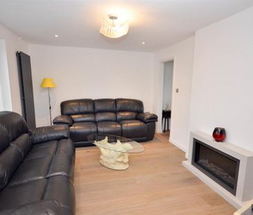 3 bedroom semi-detached house to rent - Photo 2