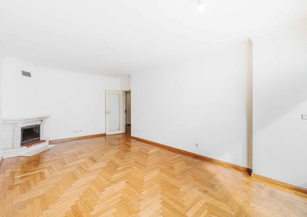 APARTAMENTO T2 NO ARNEIRO - CARCAVELOS