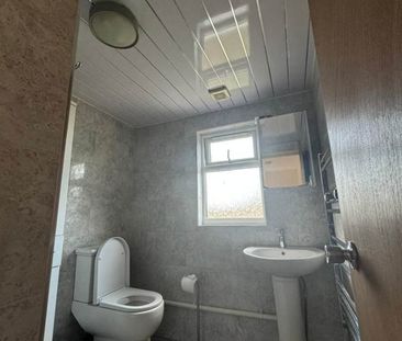 Room in a Shared House, Overstone Road, LU4 - Photo 6