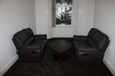 11 Bed - North Hill, Plymouth - Photo 2