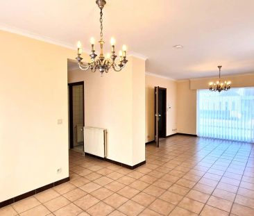 Open bebouwing met ruime tuin en garage - Foto 2