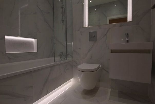 Silbury Boulevard, Milton Keynes, Buckinghamshire, MK9 - Photo 1