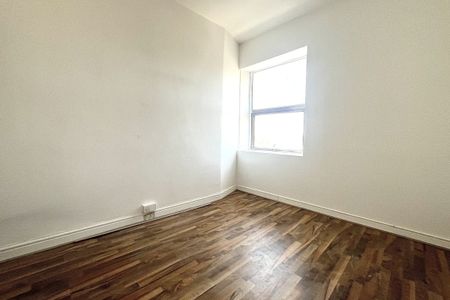 Moulson Terrace, Denholme, BRADFORD - Photo 4