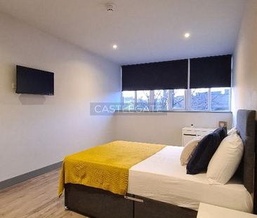 1 bedroom in a flat share to rent - Photo 6