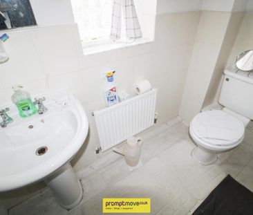 3 bedroom end of terrace house to rent - Photo 6