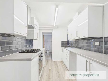 Newfields, Welwyn Garden City, AL8 - Photo 2