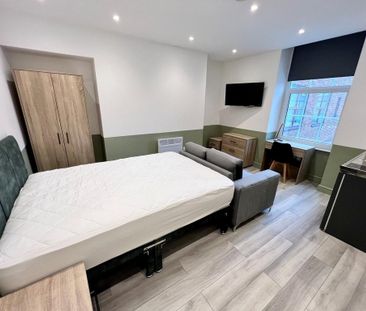 Studio to rent - Photo 3