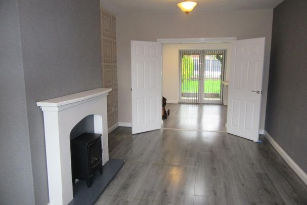 3 bedroom semi-detached house to rent - Photo 1