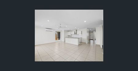 Spacious Family Living - Photo 4