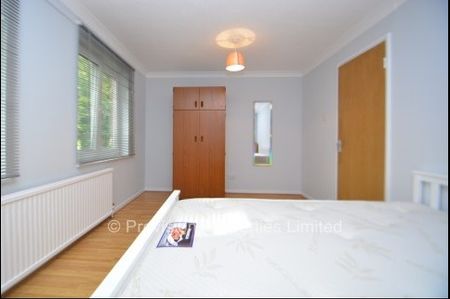 4 Bedroom House, City Centre, University Leeds - Photo 5