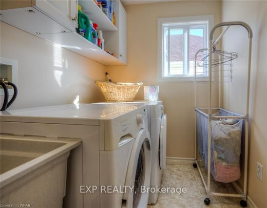 Detached Home For Lease | X8067904 - Photo 1