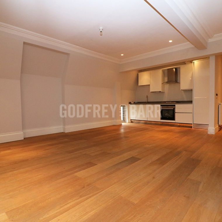 Courtyard House Mil Hill NW7 - Photo 1