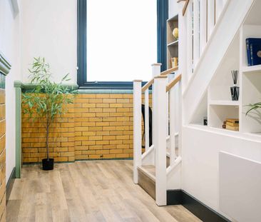 Gold Loft Apartment - Photo 6