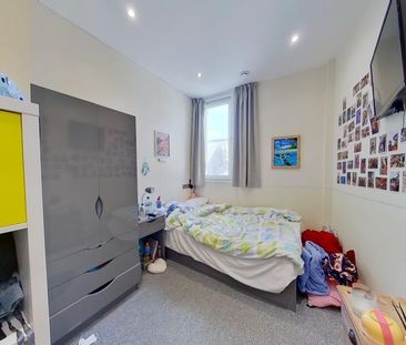 5 bedroom flat to rent - Photo 6