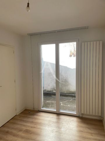 Location Appartement 3 pièces 64m² FONTENAY LE COMTE 85200 - Photo 4