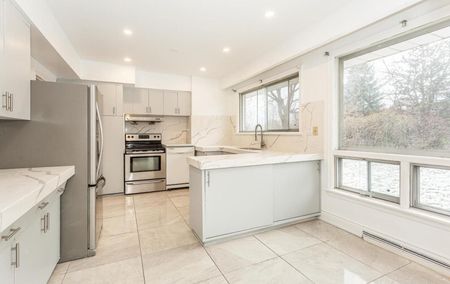 For Lease - 412 Winston Churchill Boulevard, Oakville, Ontario - Photo 4