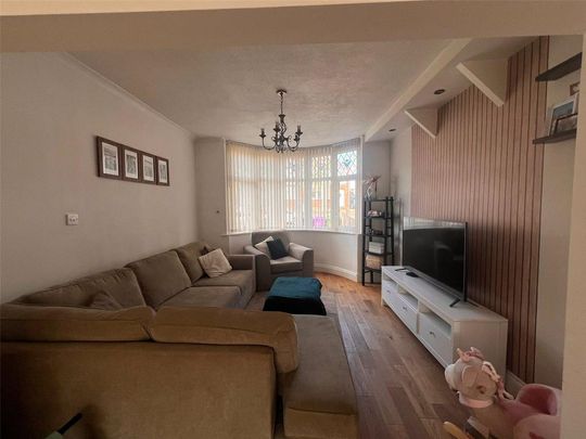 3 bedroom semi-detached house to rent - Photo 1
