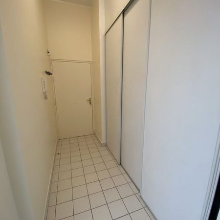 Studio Guyancourt 27 m² - Photo 3