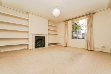 Loves Grove, Worcester, WR1 - Photo 3