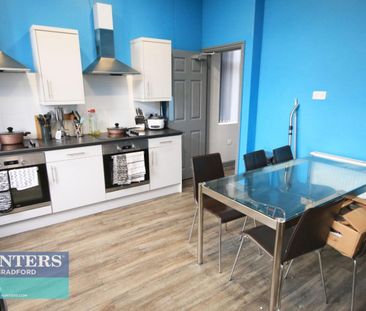 1 bedroom Flat To Let - Photo 2
