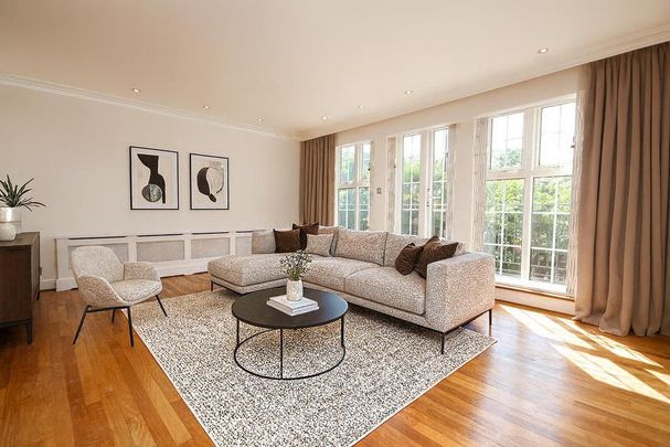 4 bedroom end of terrace house to rent - Photo 1