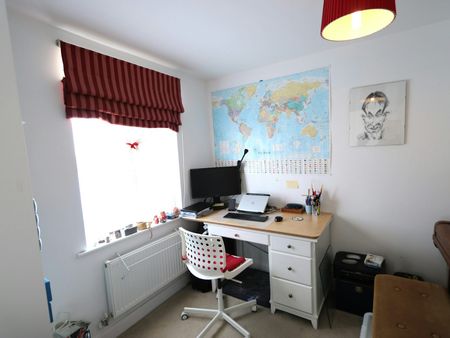 Detached house to rent on - Photo 4