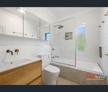 Spacious Three Bedroom Family Home In The Beautiful Suburb Of Mount... - Photo 6