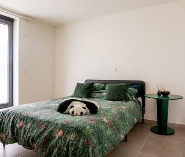 Appartement te huur in Lanaken voor € 890 met 1 slaapkamer - Photo 2