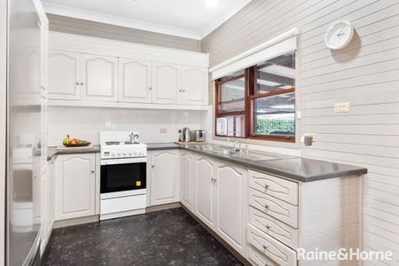 DELIGHTFUL 3BR HOME IN SUPERB LOCATION - Photo 2