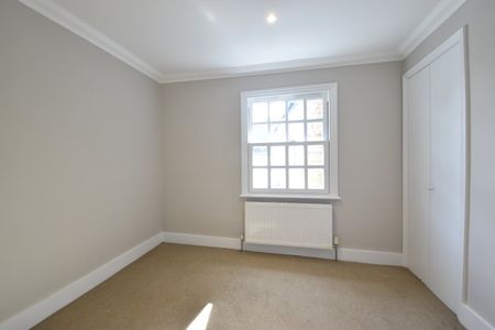 St Marys Road, WEYBRIDGE, KT13 - Photo 3