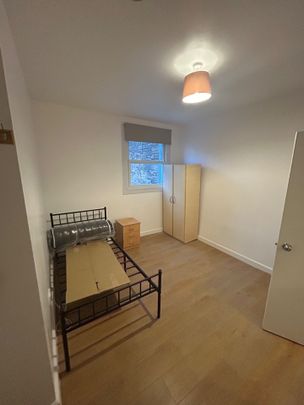 Studio Flat, Stoke Newington Road, N16 - Photo 1