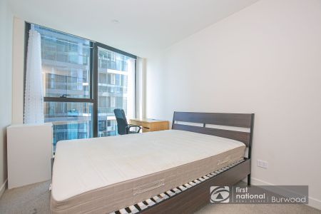 1010W/105 Batman St, 3003, West Melbourne Vic - Photo 3