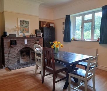 3 bedroom semi-detached house to rent - Photo 4