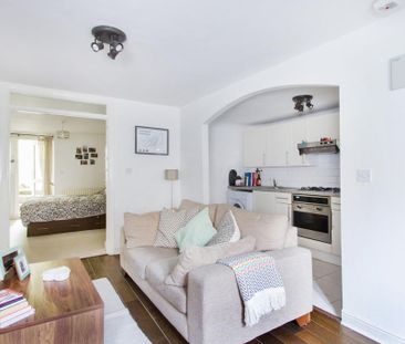 1 bedroom ground floor maisonette to rent - Photo 2
