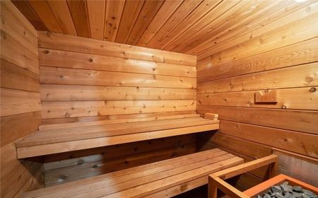 For Lease - 250 Dalewood Drive, Oakville, Ontario - Photo 2