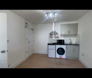Studio Flat, Kings Road, HA2 - Photo 1