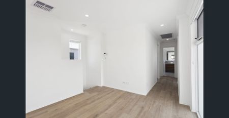 NEAR NEW 3 X 2 TOWNHOUSE IN PRIME LOCATION! - Photo 2