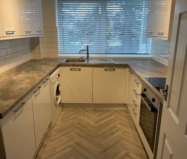 2 Bed Flat, Lane End Croft, LS17 - Photo 4