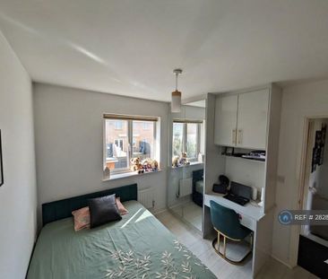 2 bedroom semi-detached house to rent - Photo 4