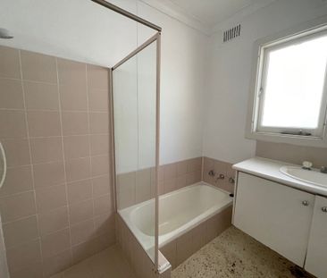 Comfort, Convenience and Low Maintenance Living - Photo 3