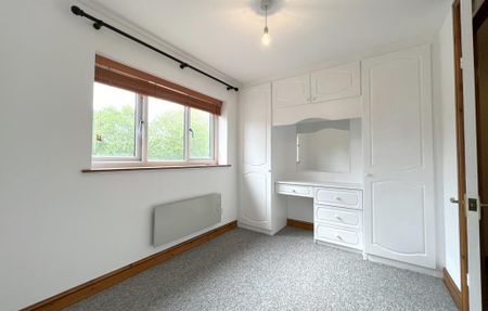 2 bedroom terraced house to rent - Photo 3