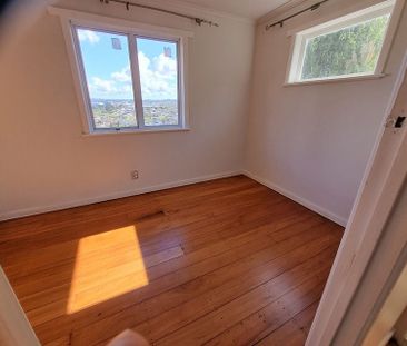 Sunny 3 bedroom house very close to Rangi - Photo 3