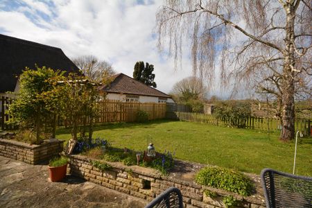 2 bedroom property to rent - Photo 3