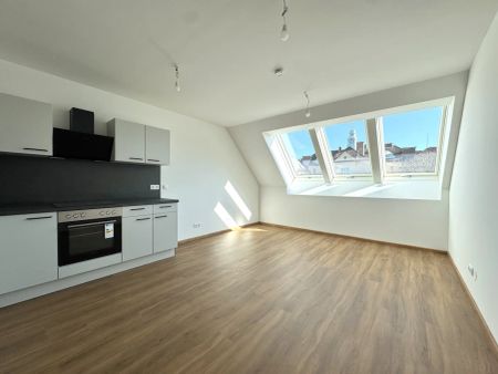 Dachgeschossausbau mit Terrasse & Klimaanlage - Erstbezug - UNBEFRISTETE Mietdauer - Photo 4