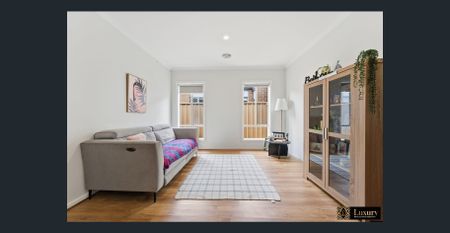 Modern Family Living in the Heart of Tarneit FOR LEASE - Photo 3